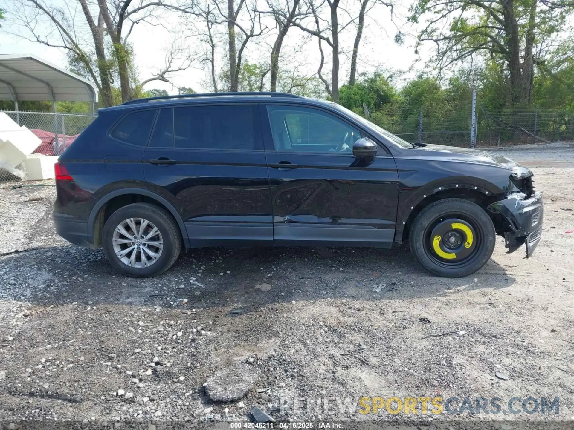 13 Photograph of a damaged car 3VV1B7AX7LM058984 VOLKSWAGEN TIGUAN 2020
