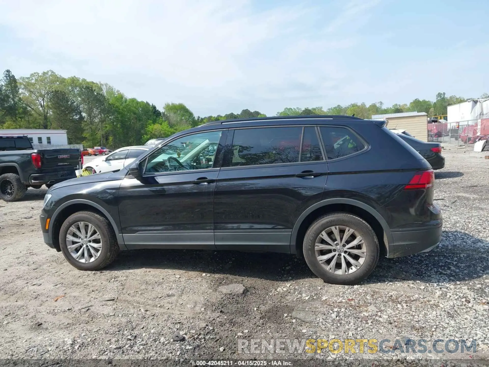 14 Photograph of a damaged car 3VV1B7AX7LM058984 VOLKSWAGEN TIGUAN 2020