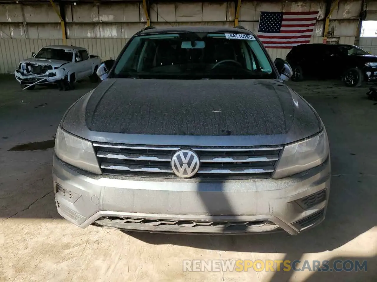 5 Photograph of a damaged car 3VV1B7AX7LM103728 VOLKSWAGEN TIGUAN 2020