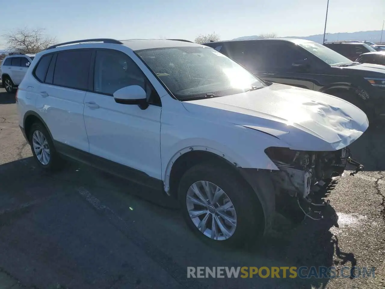 4 Photograph of a damaged car 3VV1B7AX8LM078127 VOLKSWAGEN TIGUAN 2020