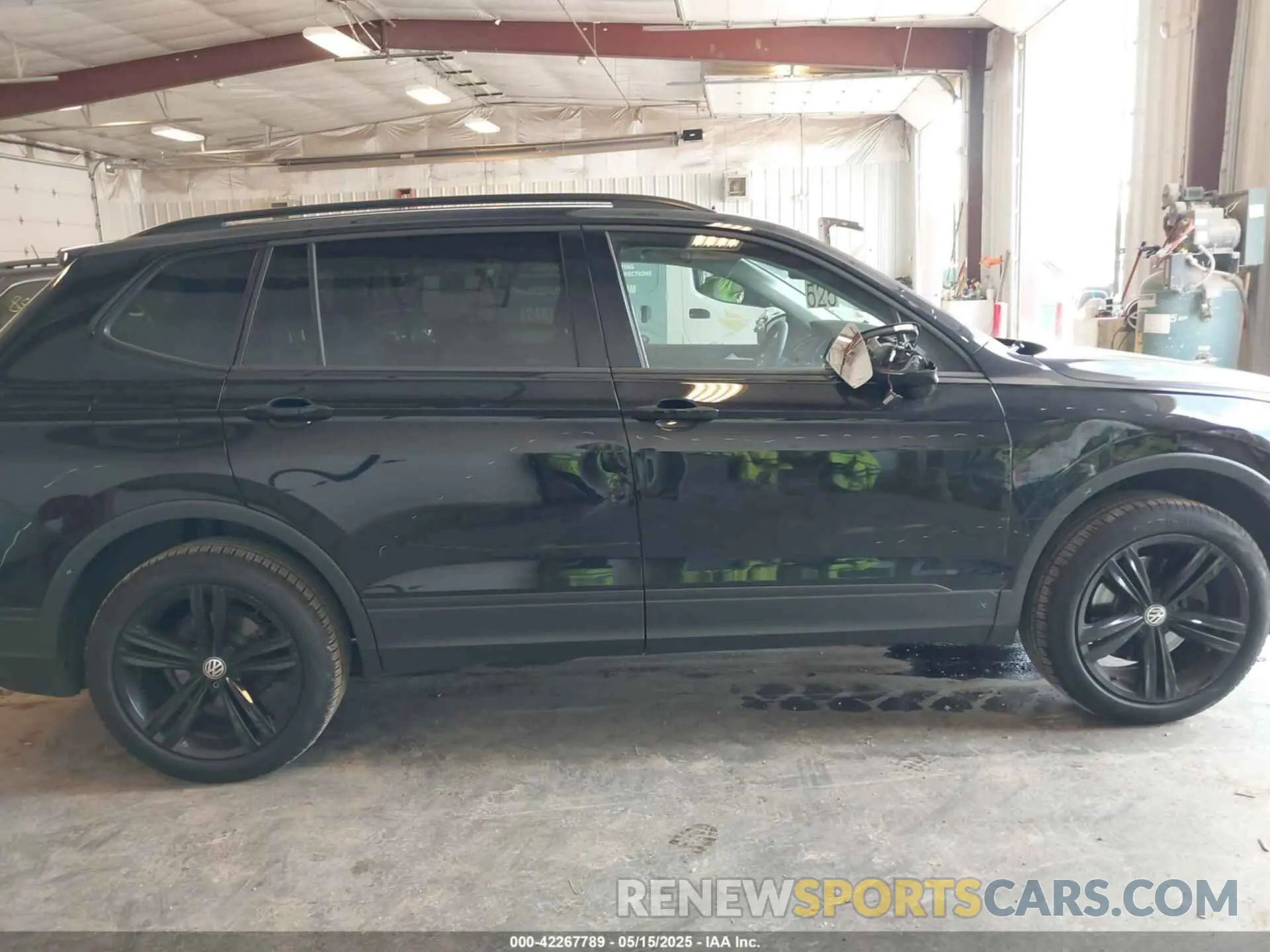 13 Photograph of a damaged car 3VV1B7AX9LM177409 VOLKSWAGEN TIGUAN 2020