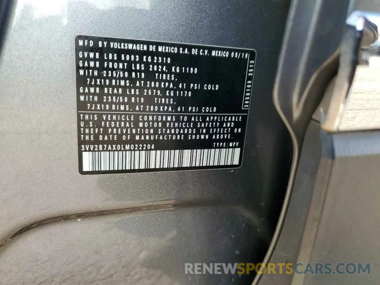 13 Photograph of a damaged car 3VV2B7AX0LM022204 VOLKSWAGEN TIGUAN 2020