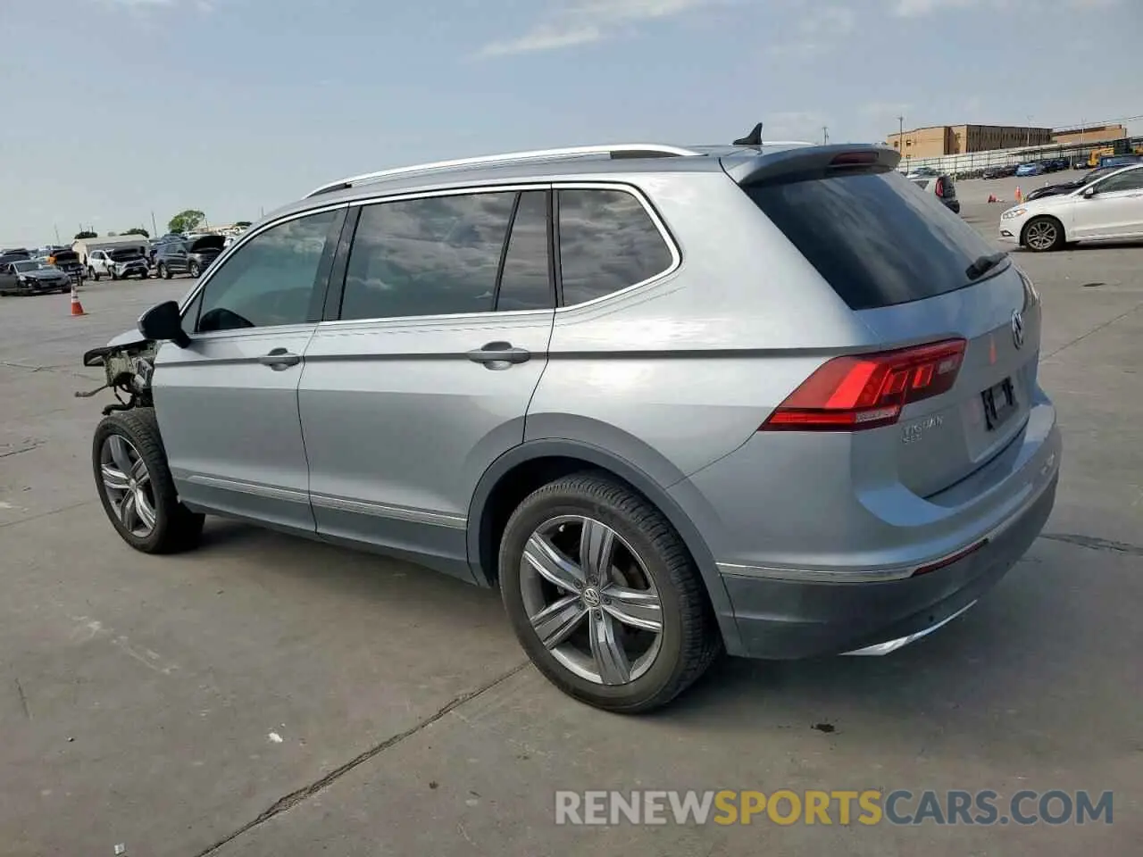 2 Photograph of a damaged car 3VV2B7AX0LM060645 VOLKSWAGEN TIGUAN 2020