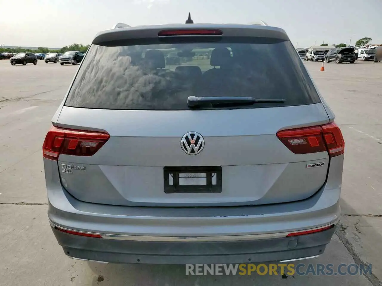 6 Photograph of a damaged car 3VV2B7AX0LM060645 VOLKSWAGEN TIGUAN 2020