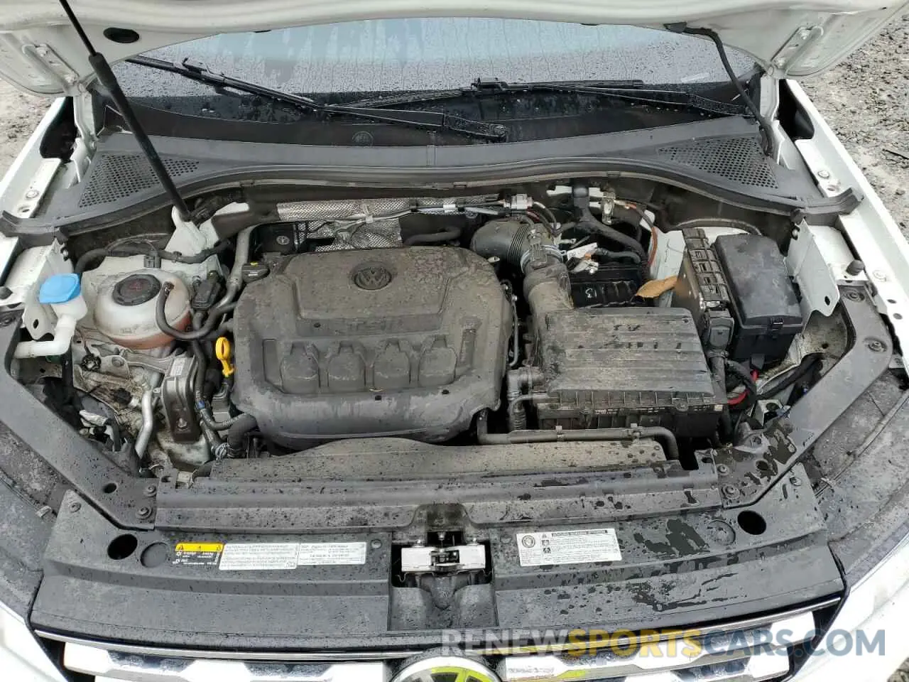12 Photograph of a damaged car 3VV2B7AX0LM066834 VOLKSWAGEN TIGUAN 2020