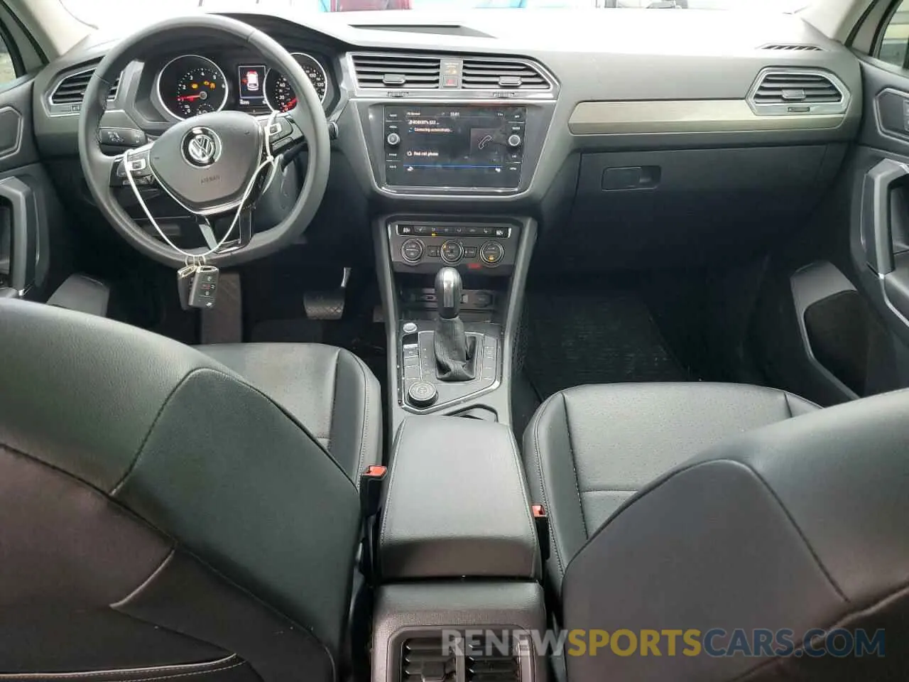 8 Photograph of a damaged car 3VV2B7AX0LM066834 VOLKSWAGEN TIGUAN 2020