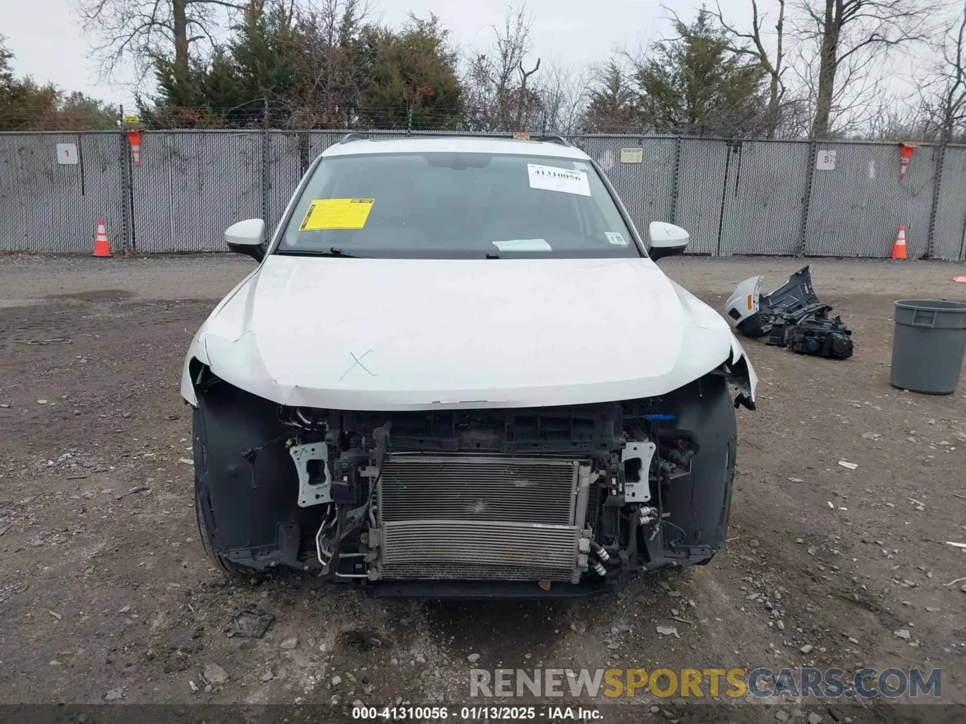 12 Photograph of a damaged car 3VV2B7AX0LM075033 VOLKSWAGEN TIGUAN 2020