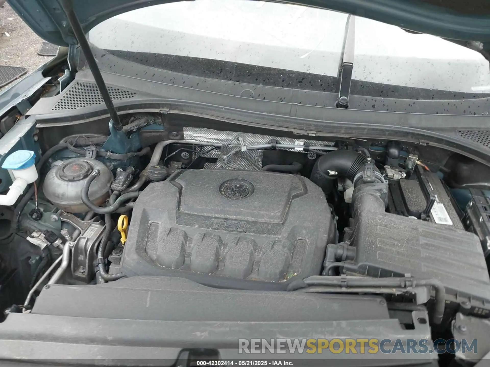 10 Photograph of a damaged car 3VV2B7AX0LM124635 VOLKSWAGEN TIGUAN 2020