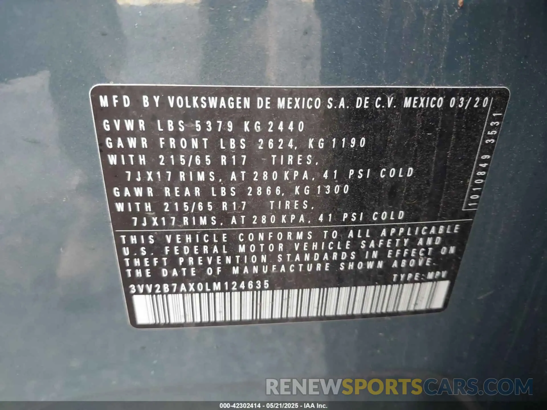 9 Photograph of a damaged car 3VV2B7AX0LM124635 VOLKSWAGEN TIGUAN 2020