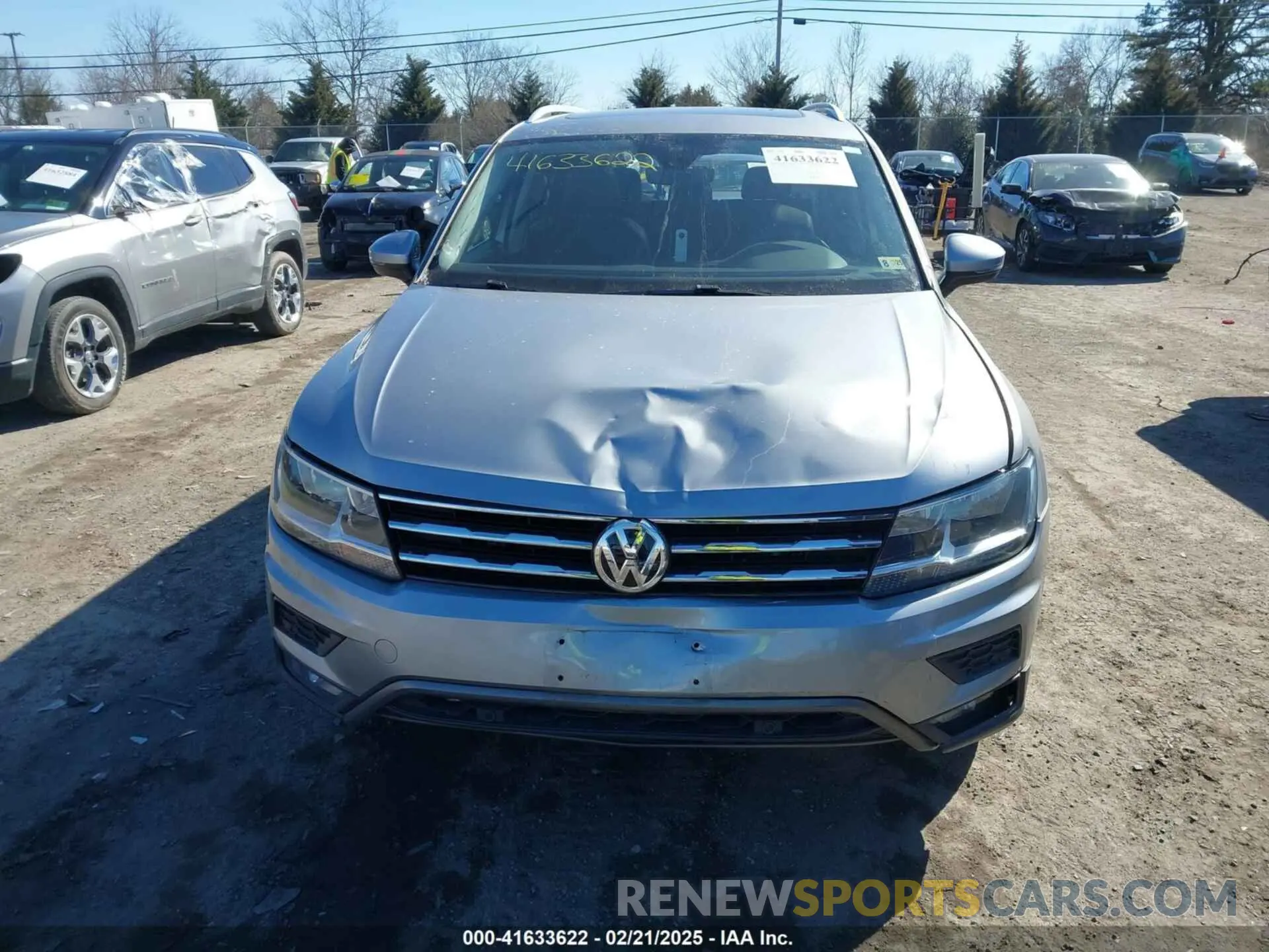 12 Photograph of a damaged car 3VV2B7AX0LM141970 VOLKSWAGEN TIGUAN 2020
