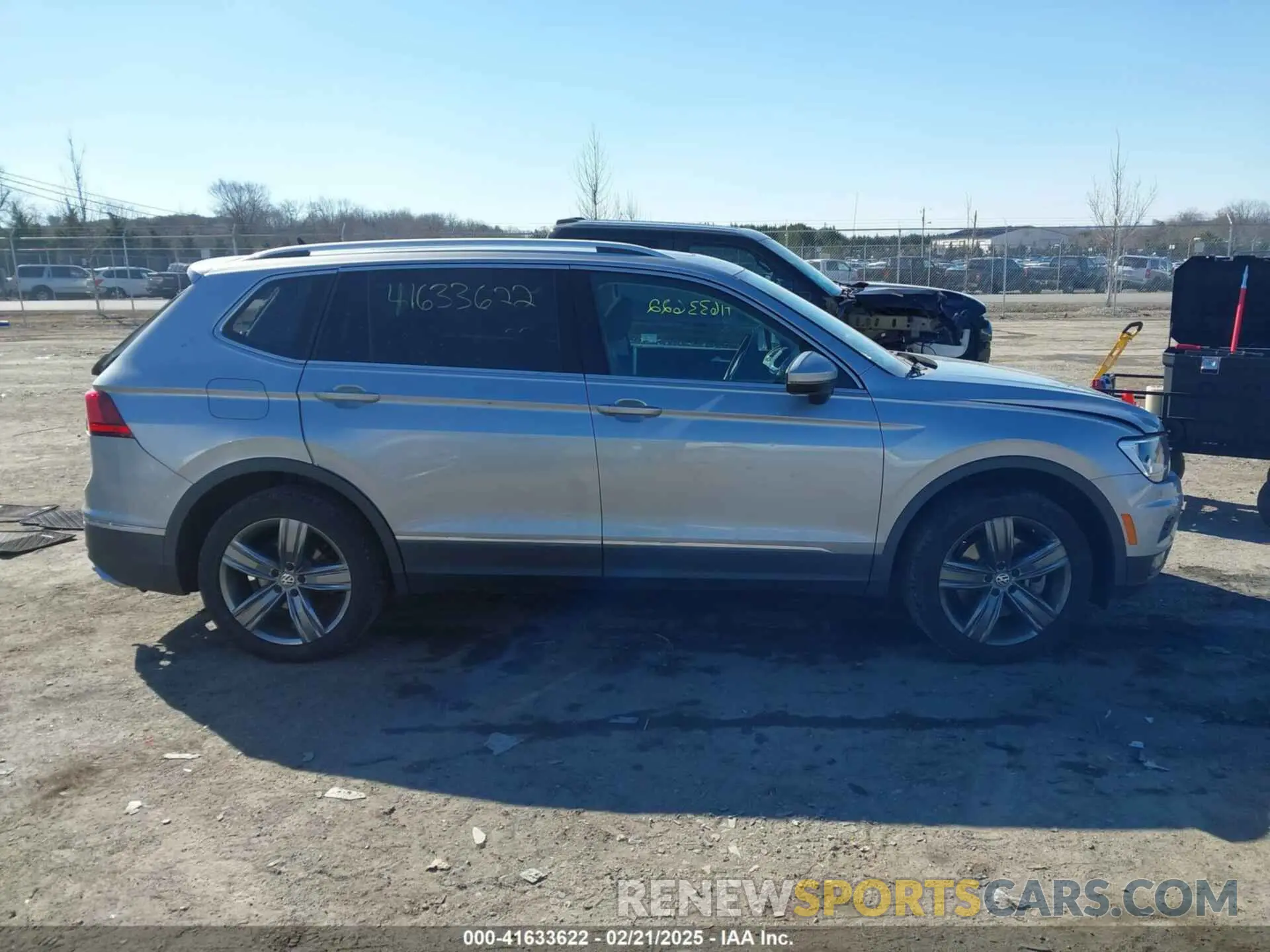 13 Photograph of a damaged car 3VV2B7AX0LM141970 VOLKSWAGEN TIGUAN 2020