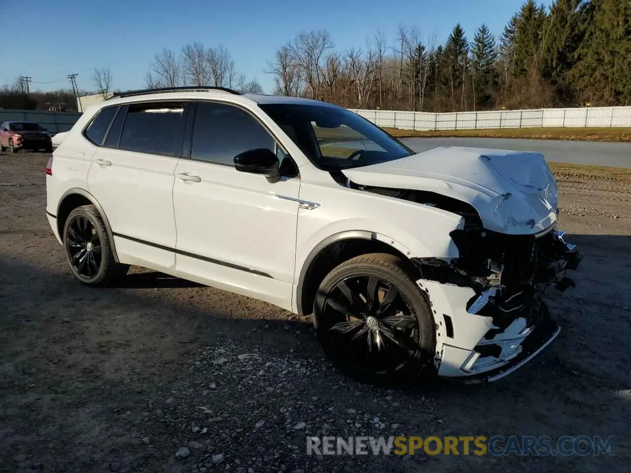 4 Photograph of a damaged car 3VV2B7AX0LM144531 VOLKSWAGEN TIGUAN 2020