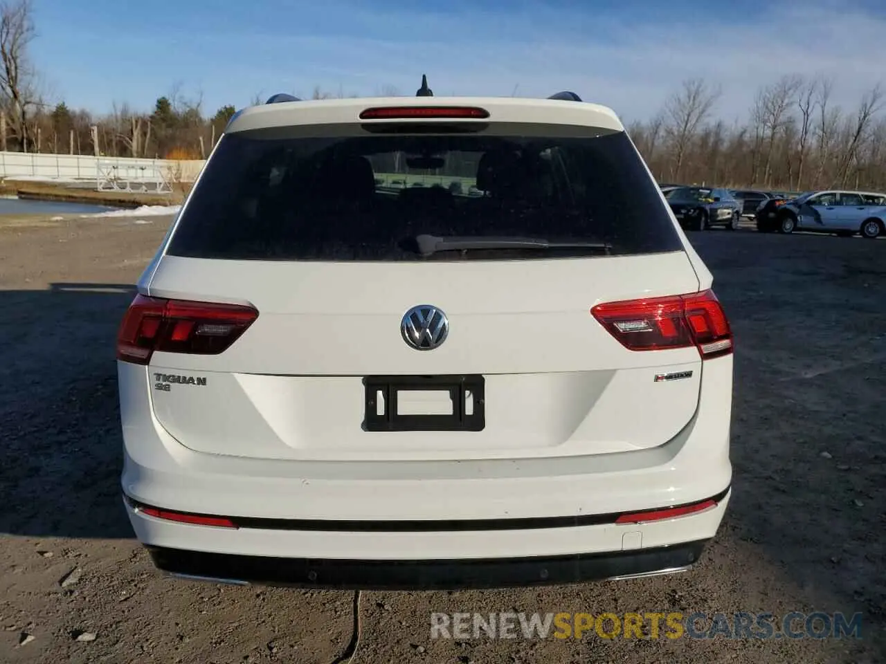 6 Photograph of a damaged car 3VV2B7AX0LM144531 VOLKSWAGEN TIGUAN 2020