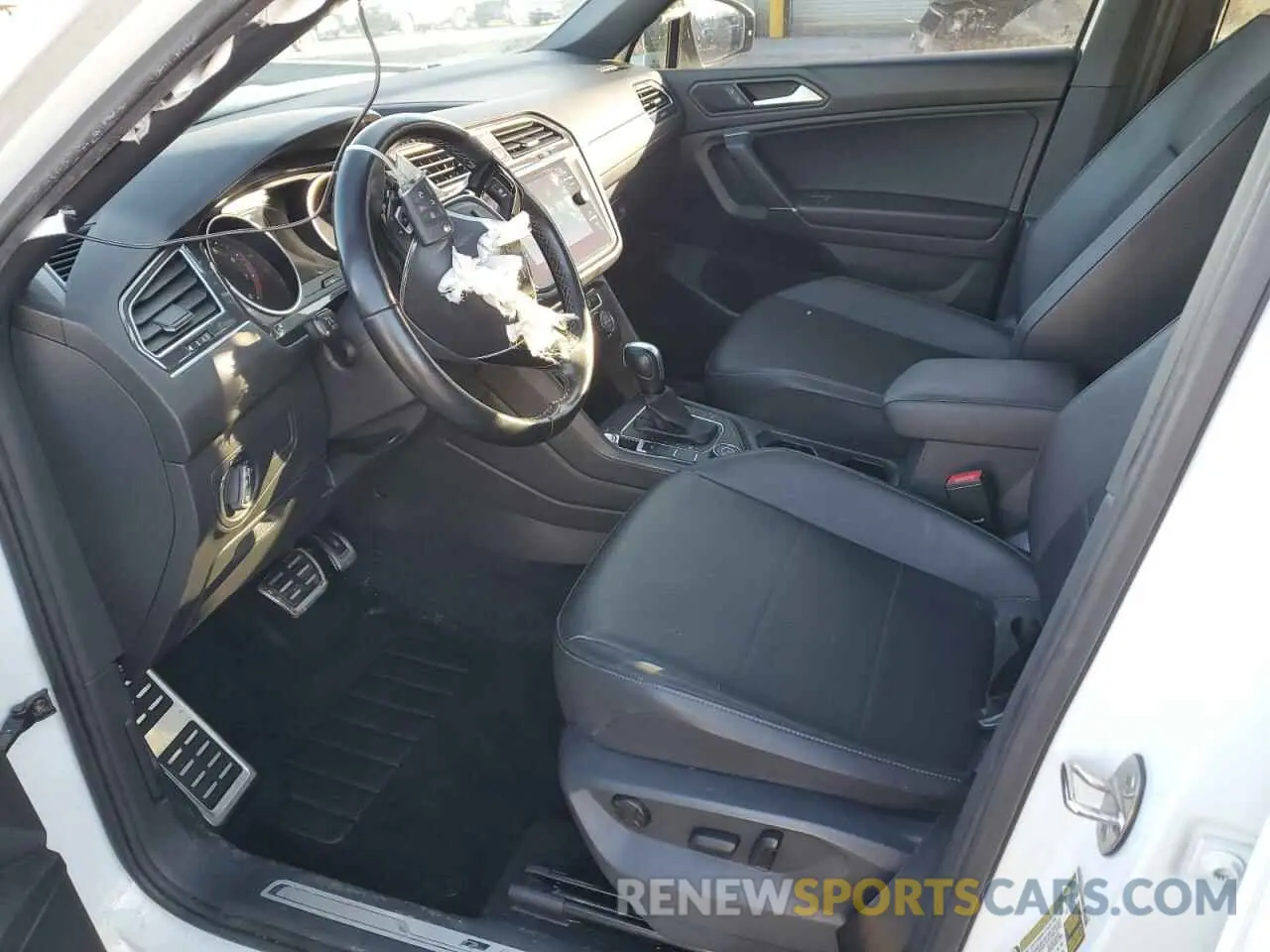 7 Photograph of a damaged car 3VV2B7AX0LM144531 VOLKSWAGEN TIGUAN 2020