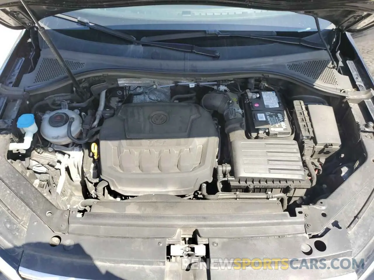 12 Photograph of a damaged car 3VV2B7AX1LM017917 VOLKSWAGEN TIGUAN 2020
