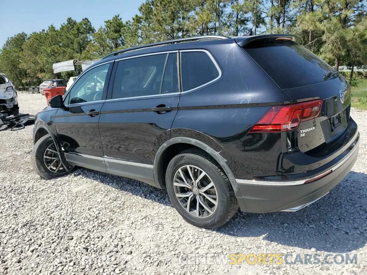 2 Photograph of a damaged car 3VV2B7AX1LM017917 VOLKSWAGEN TIGUAN 2020