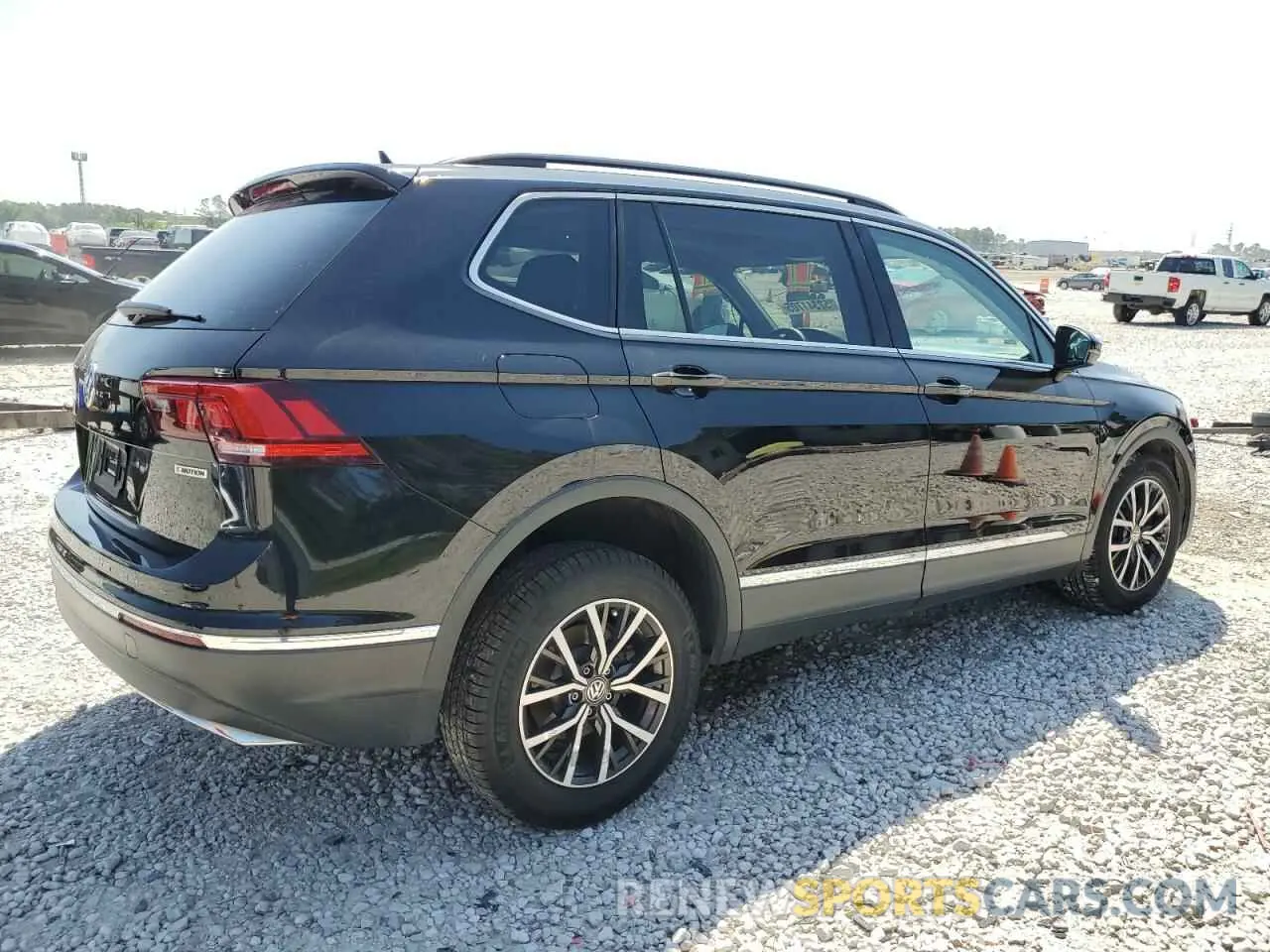 3 Photograph of a damaged car 3VV2B7AX1LM017917 VOLKSWAGEN TIGUAN 2020