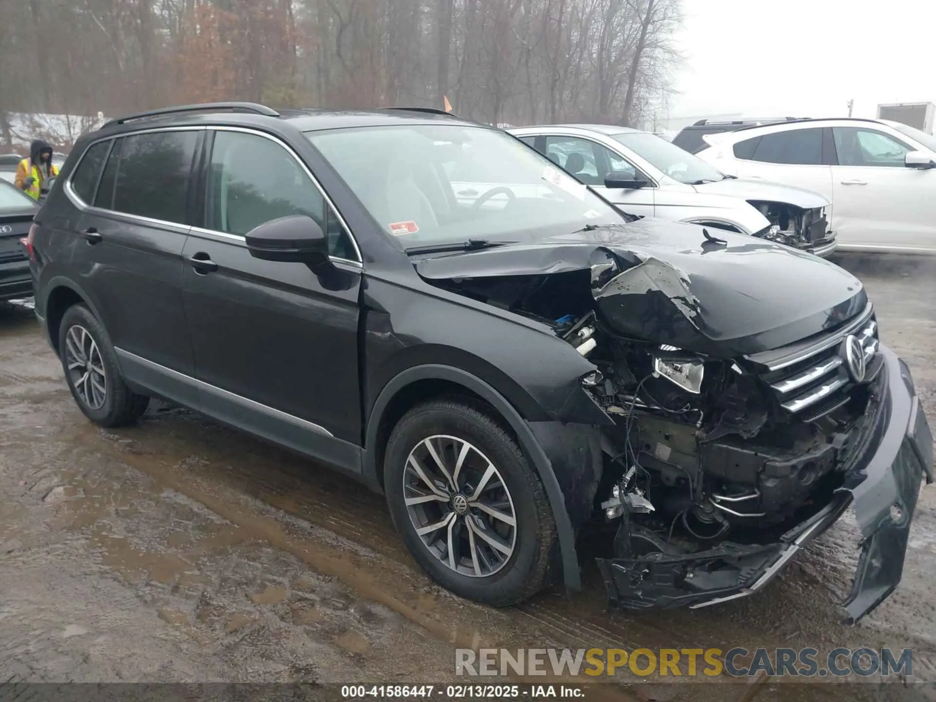 1 Photograph of a damaged car 3VV2B7AX1LM033714 VOLKSWAGEN TIGUAN 2020