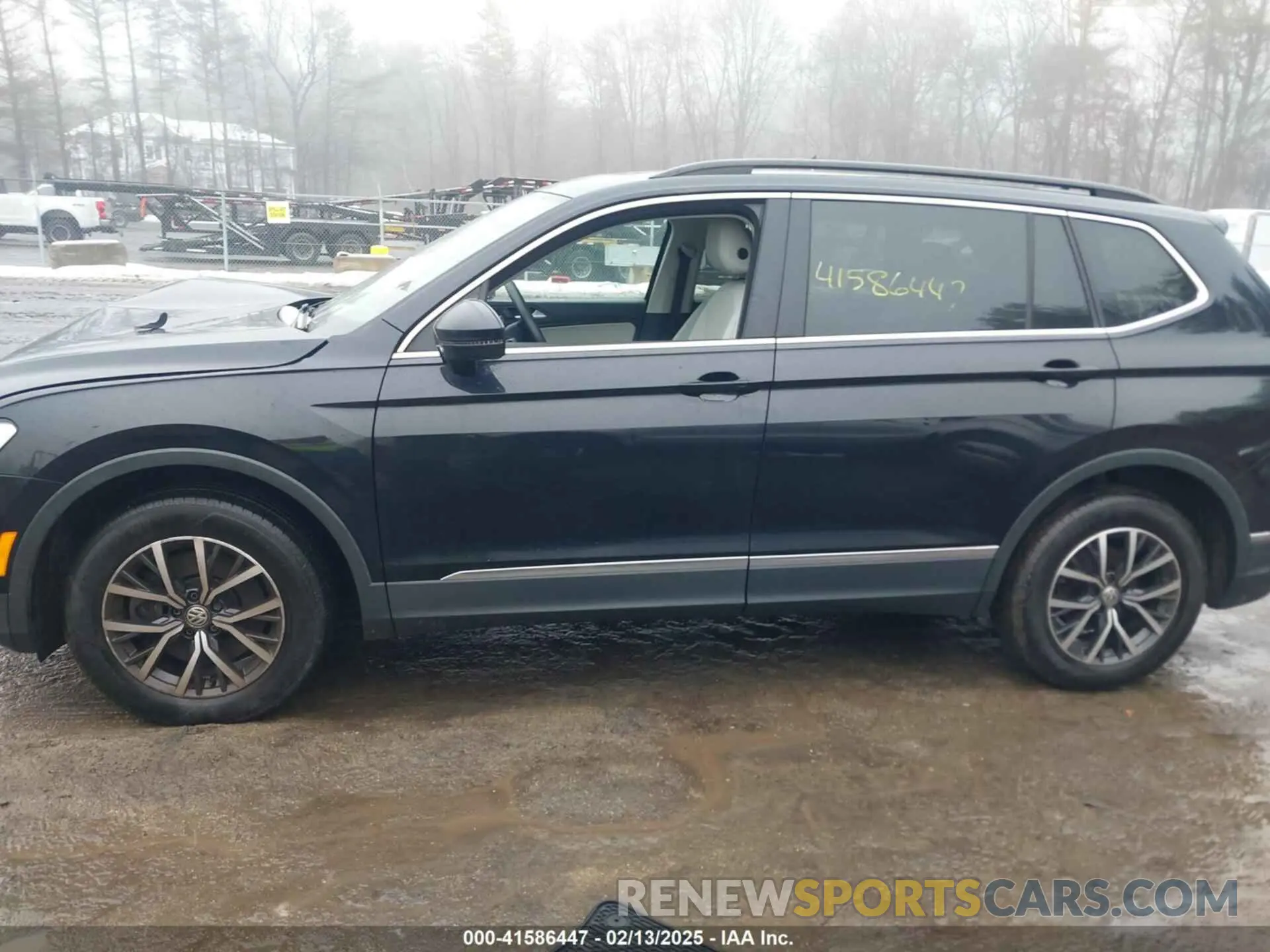 14 Photograph of a damaged car 3VV2B7AX1LM033714 VOLKSWAGEN TIGUAN 2020