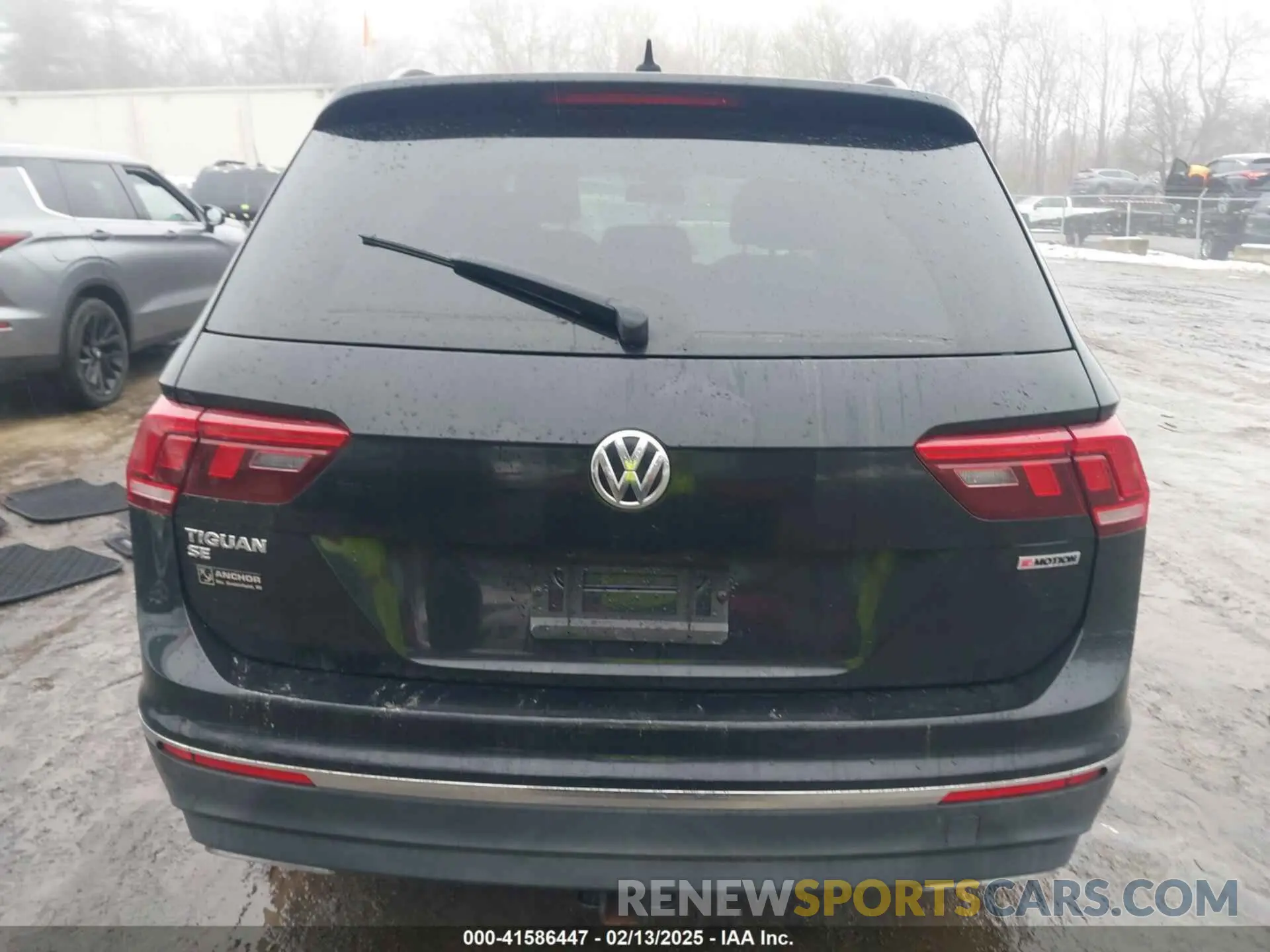 16 Photograph of a damaged car 3VV2B7AX1LM033714 VOLKSWAGEN TIGUAN 2020
