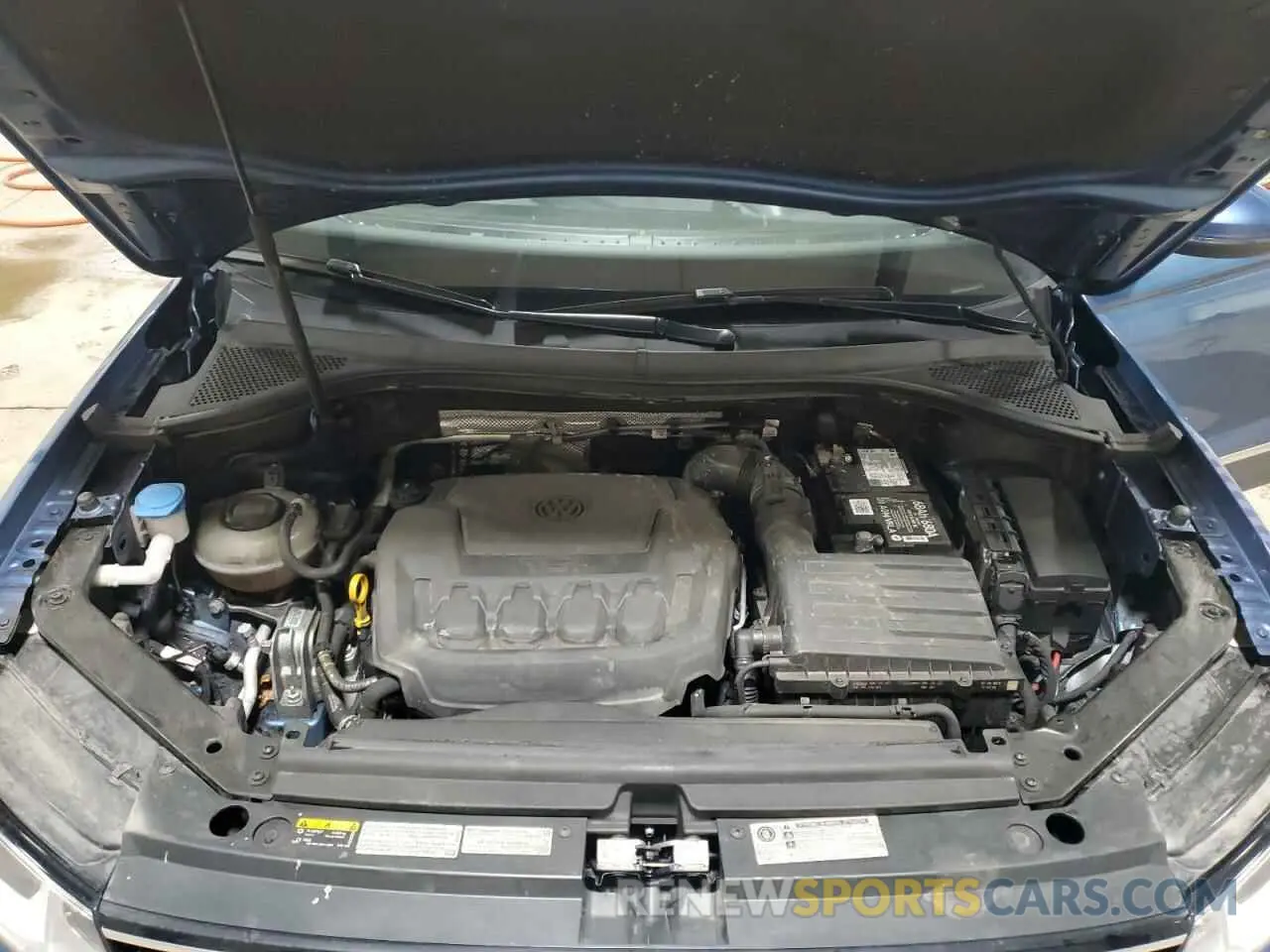 12 Photograph of a damaged car 3VV2B7AX1LM038055 VOLKSWAGEN TIGUAN 2020