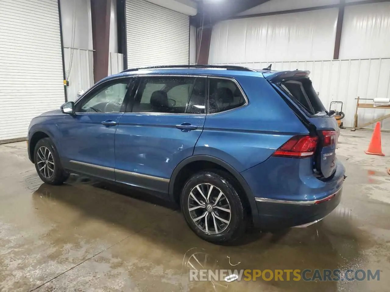 2 Photograph of a damaged car 3VV2B7AX1LM038055 VOLKSWAGEN TIGUAN 2020