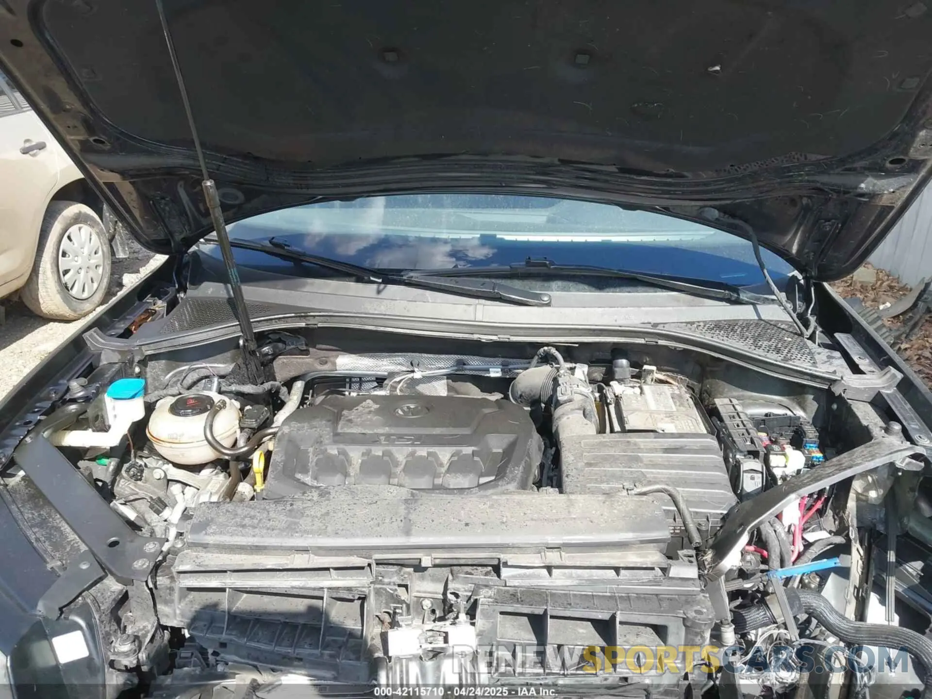 10 Photograph of a damaged car 3VV2B7AX1LM043109 VOLKSWAGEN TIGUAN 2020