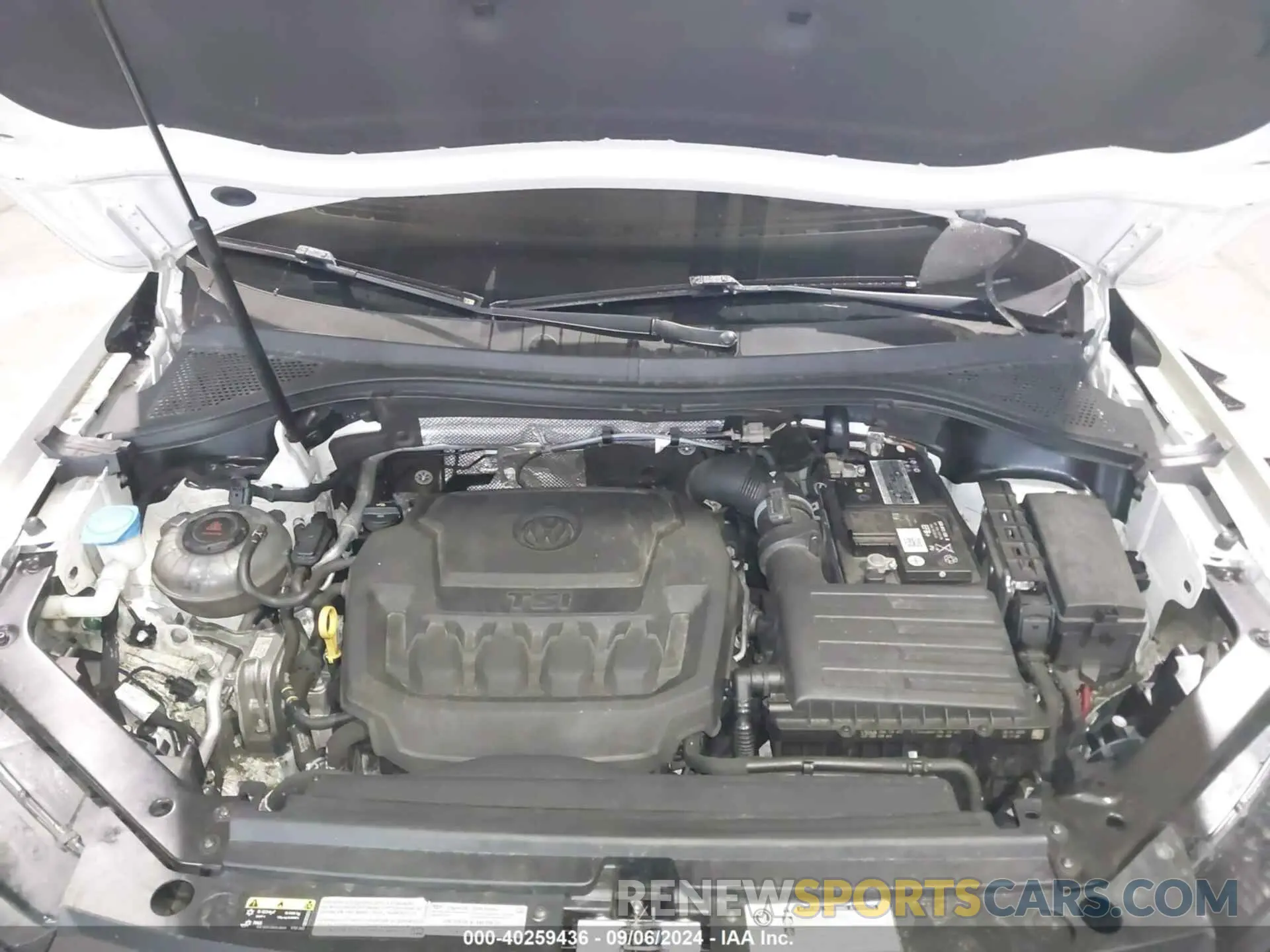 10 Photograph of a damaged car 3VV2B7AX1LM106600 VOLKSWAGEN TIGUAN 2020