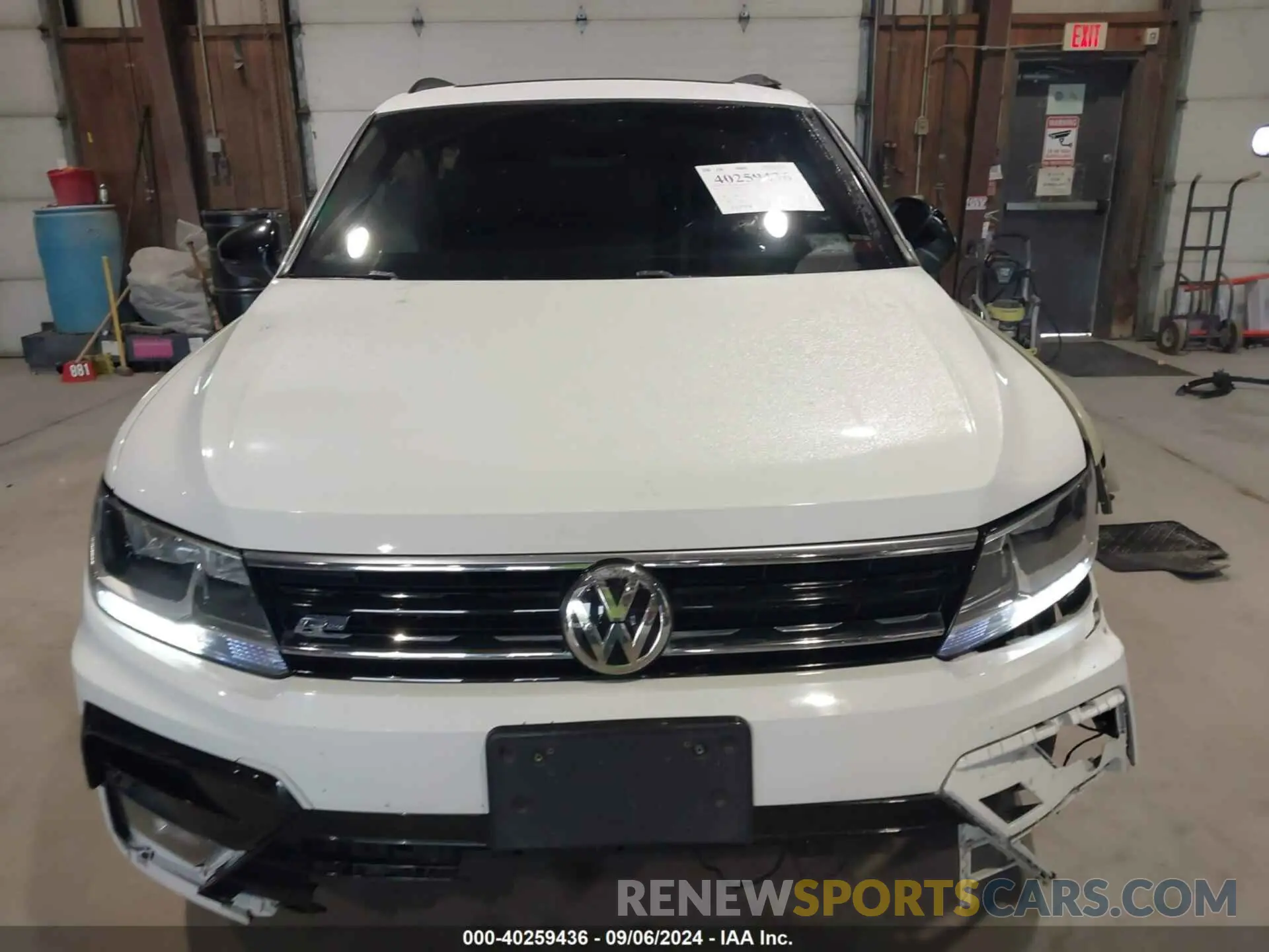 12 Photograph of a damaged car 3VV2B7AX1LM106600 VOLKSWAGEN TIGUAN 2020