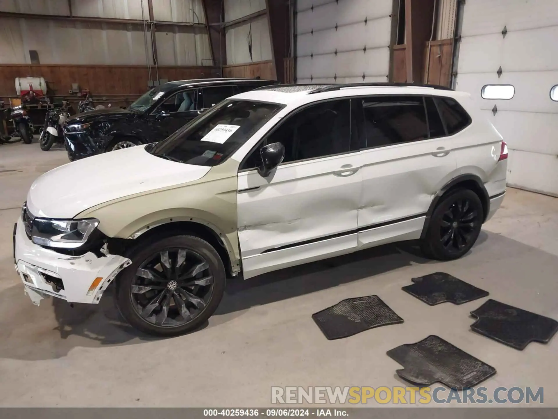 2 Photograph of a damaged car 3VV2B7AX1LM106600 VOLKSWAGEN TIGUAN 2020