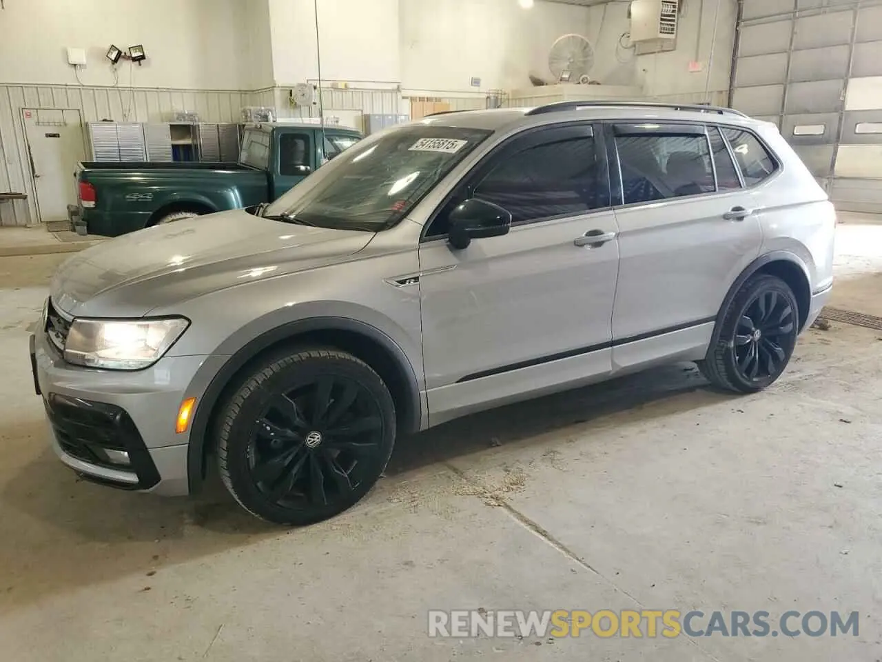 1 Photograph of a damaged car 3VV2B7AX1LM131674 VOLKSWAGEN TIGUAN 2020