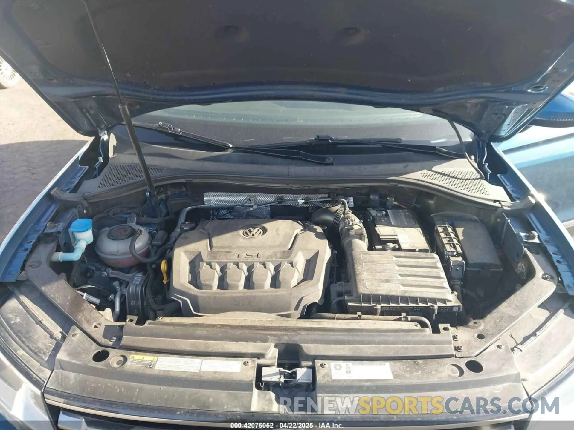 10 Photograph of a damaged car 3VV2B7AX2LM017277 VOLKSWAGEN TIGUAN 2020