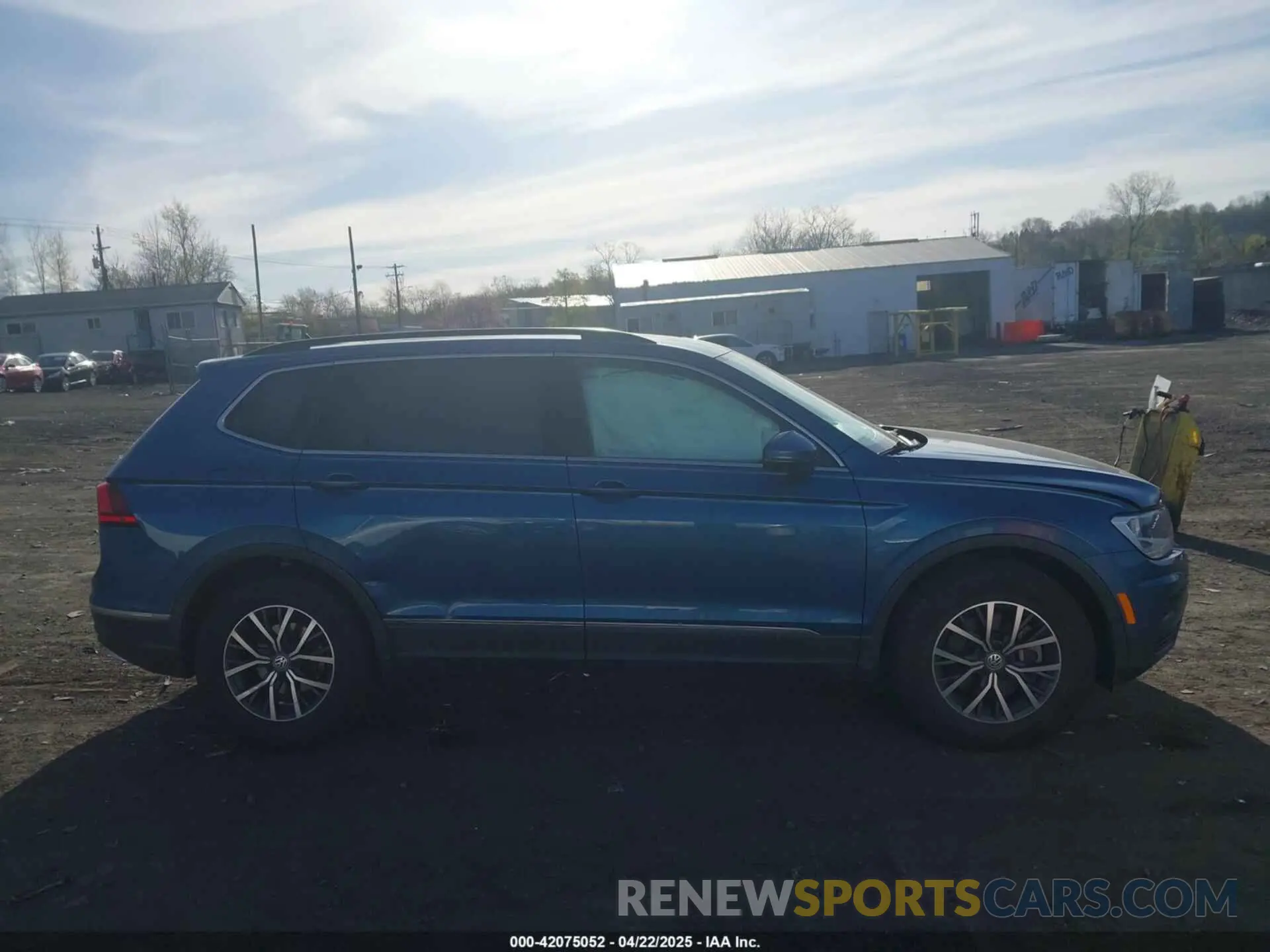 13 Photograph of a damaged car 3VV2B7AX2LM017277 VOLKSWAGEN TIGUAN 2020