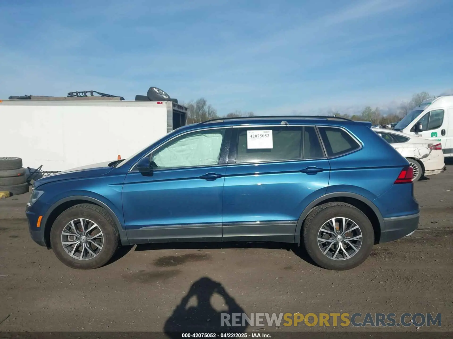 14 Photograph of a damaged car 3VV2B7AX2LM017277 VOLKSWAGEN TIGUAN 2020
