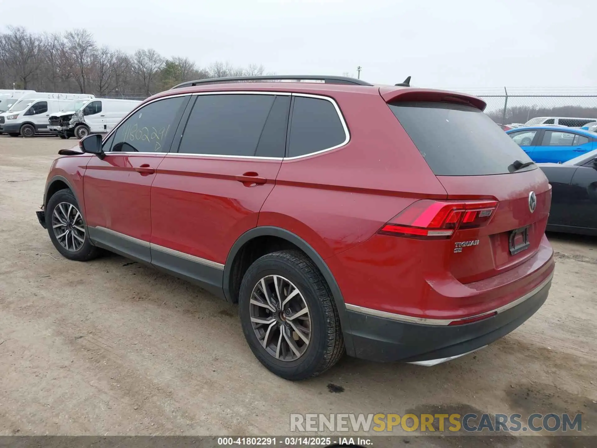 3 Photograph of a damaged car 3VV2B7AX2LM018722 VOLKSWAGEN TIGUAN 2020