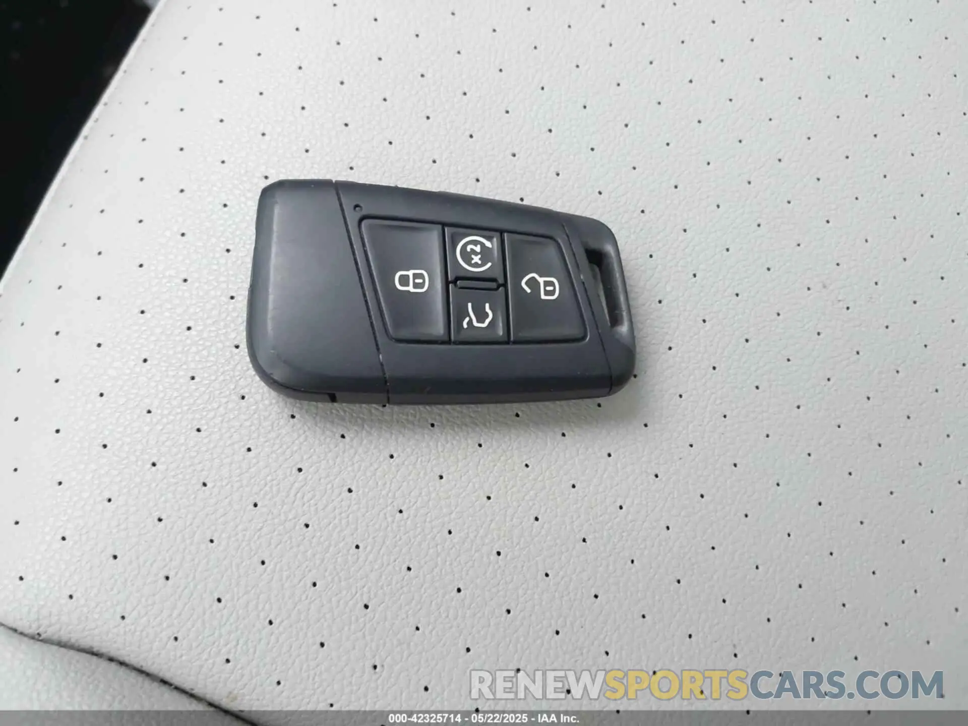 11 Photograph of a damaged car 3VV2B7AX2LM022477 VOLKSWAGEN TIGUAN 2020