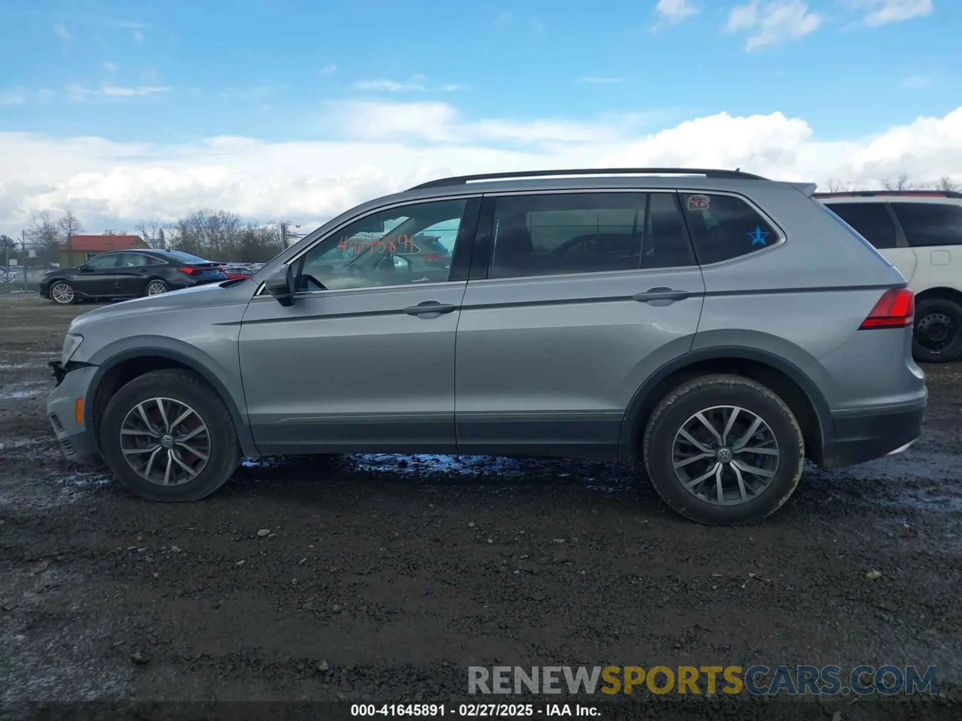 14 Photograph of a damaged car 3VV2B7AX2LM042731 VOLKSWAGEN TIGUAN 2020