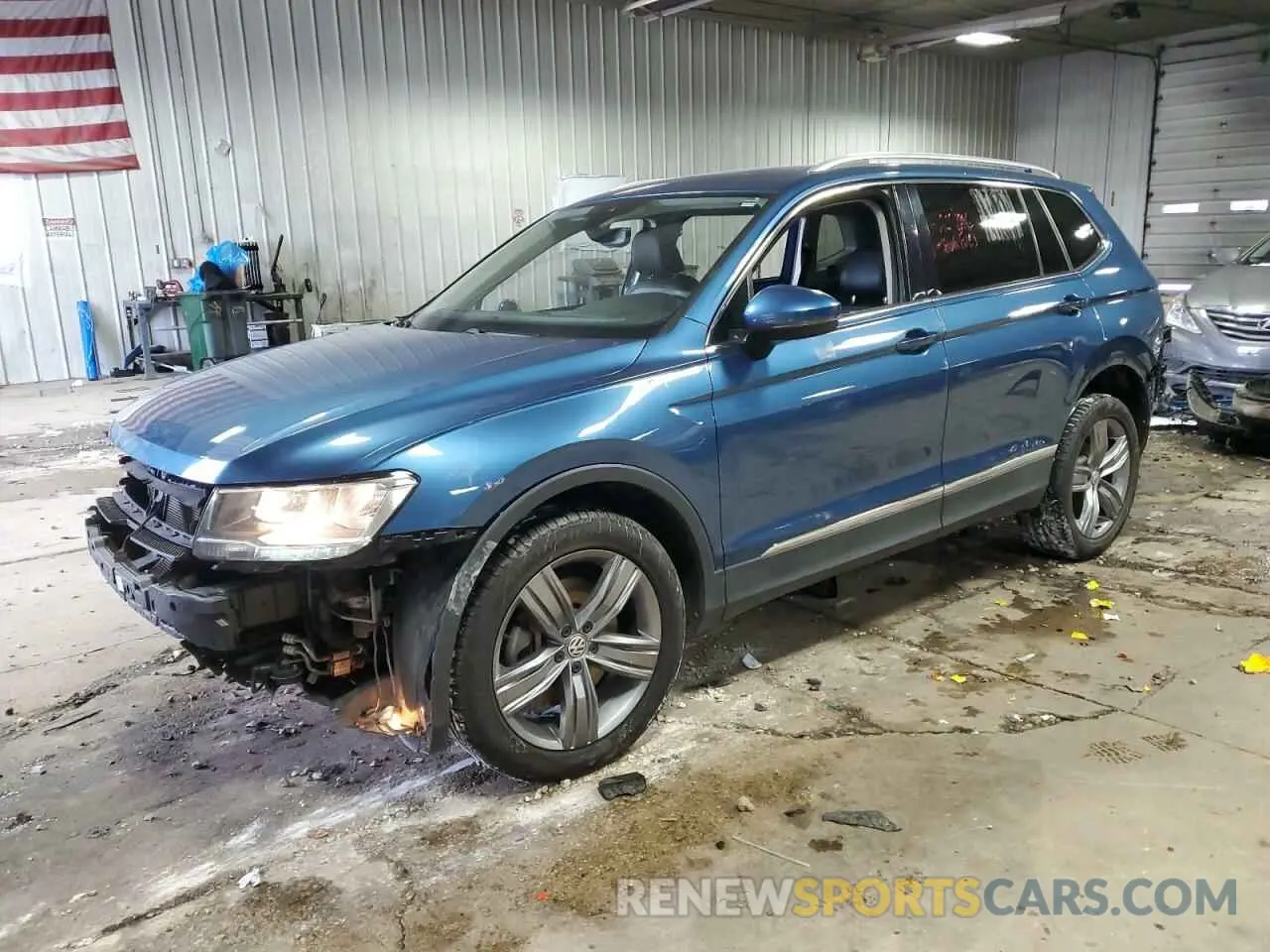 1 Photograph of a damaged car 3VV2B7AX2LM166658 VOLKSWAGEN TIGUAN 2020