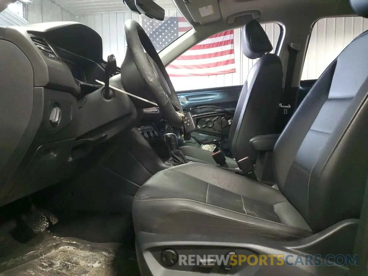 7 Photograph of a damaged car 3VV2B7AX2LM166658 VOLKSWAGEN TIGUAN 2020
