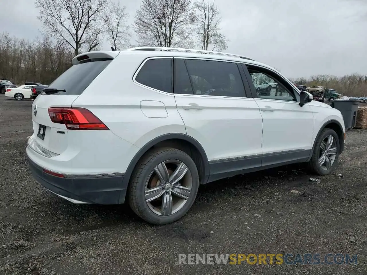 3 Photograph of a damaged car 3VV2B7AX2LM179152 VOLKSWAGEN TIGUAN 2020