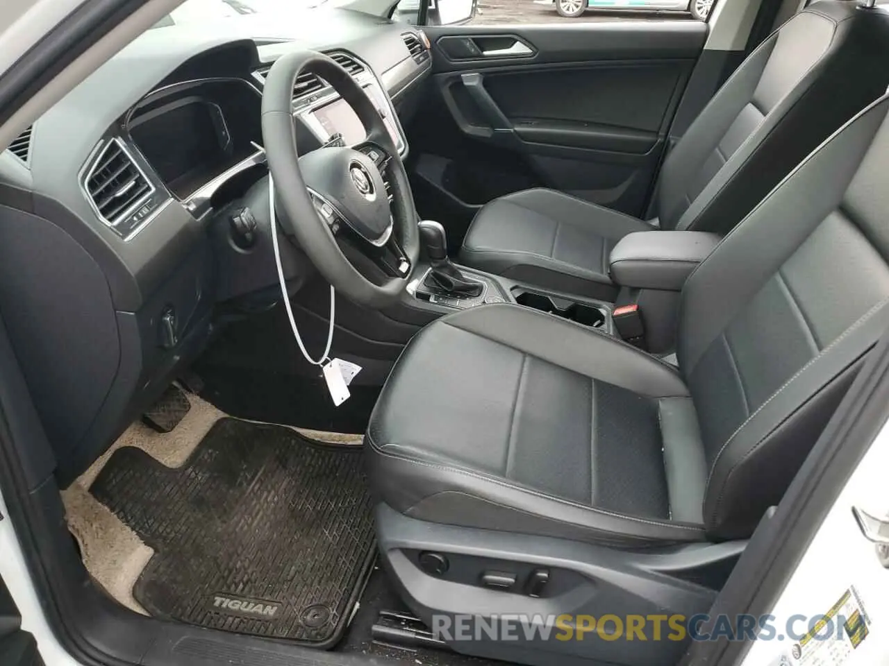 7 Photograph of a damaged car 3VV2B7AX2LM179152 VOLKSWAGEN TIGUAN 2020