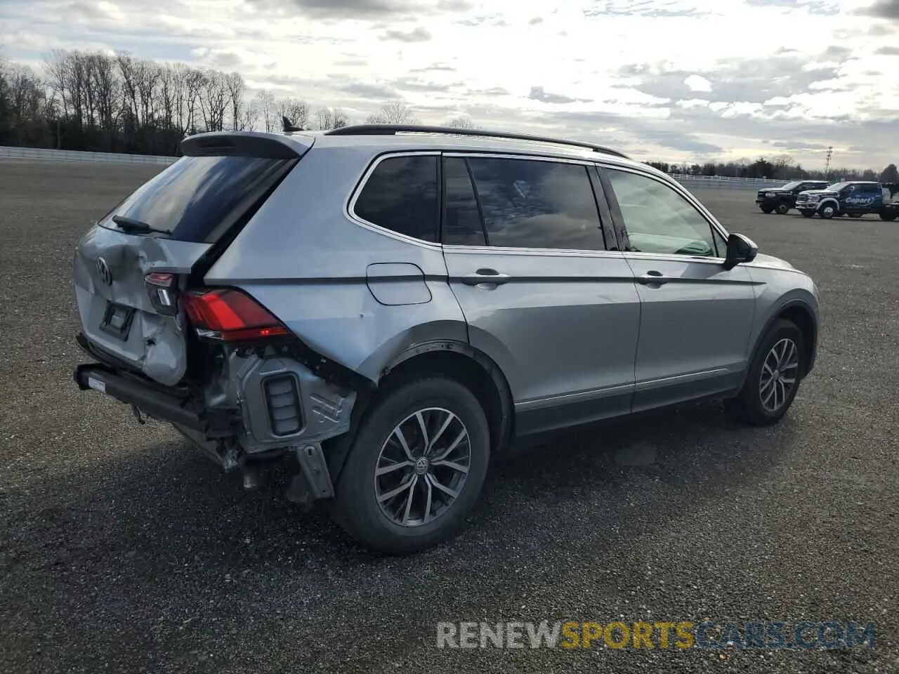3 Photograph of a damaged car 3VV2B7AX3LM021032 VOLKSWAGEN TIGUAN 2020