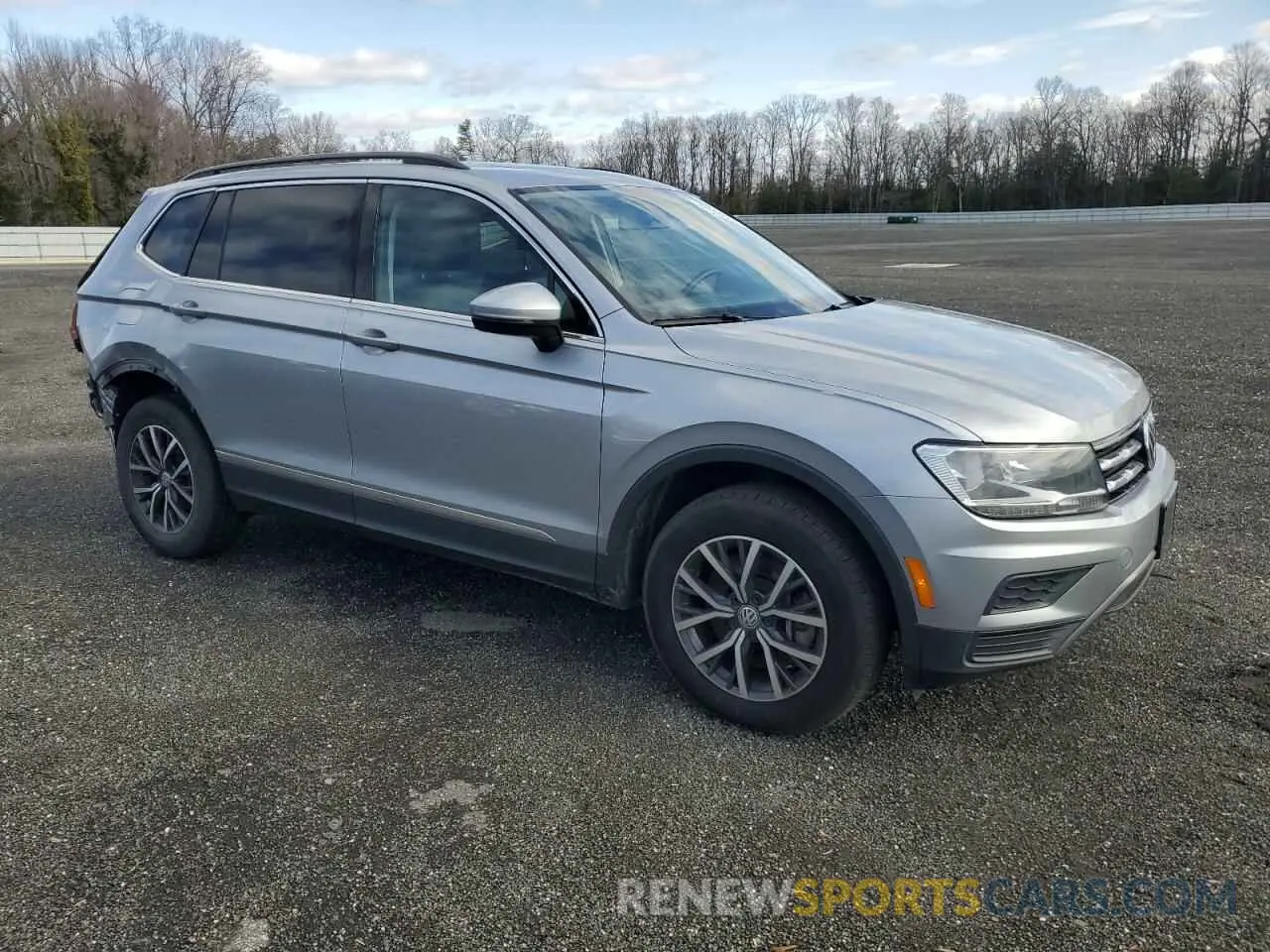 4 Photograph of a damaged car 3VV2B7AX3LM021032 VOLKSWAGEN TIGUAN 2020