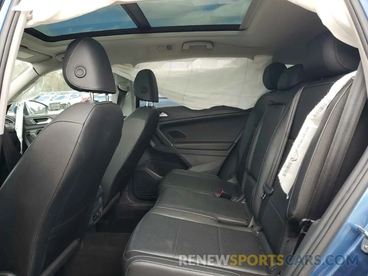 11 Photograph of a damaged car 3VV2B7AX3LM038039 VOLKSWAGEN TIGUAN 2020