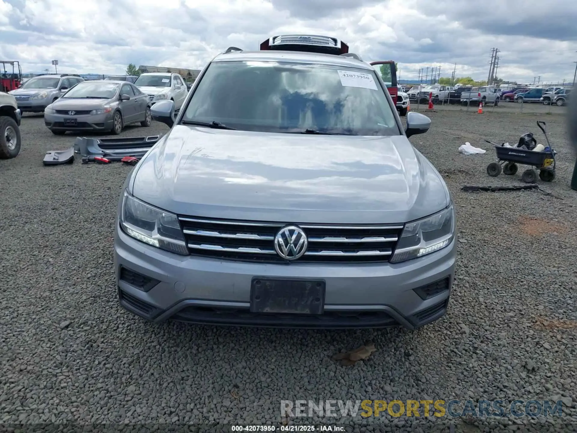 13 Photograph of a damaged car 3VV2B7AX3LM067542 VOLKSWAGEN TIGUAN 2020