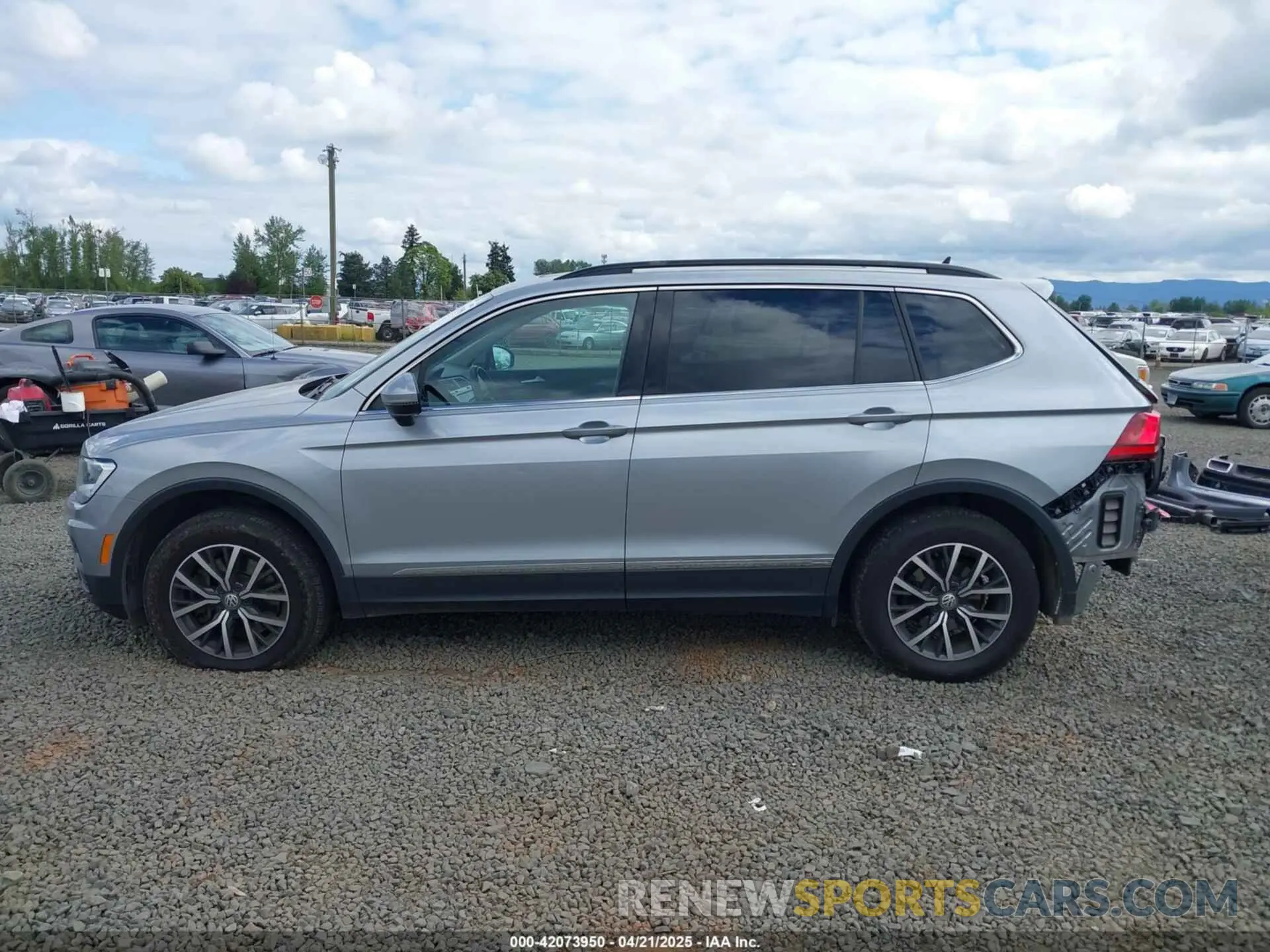 15 Photograph of a damaged car 3VV2B7AX3LM067542 VOLKSWAGEN TIGUAN 2020