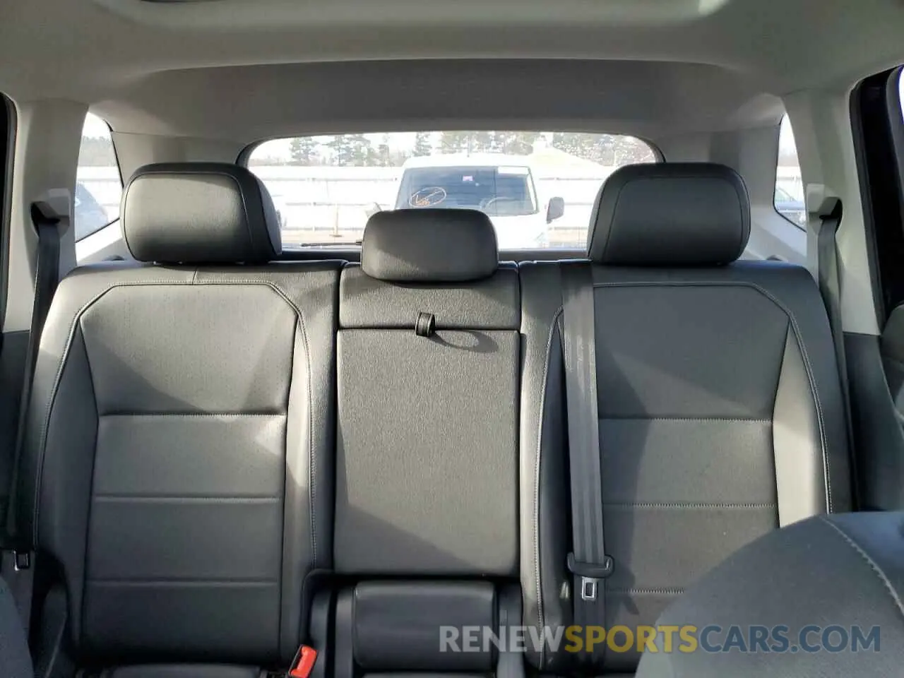 10 Photograph of a damaged car 3VV2B7AX3LM078721 VOLKSWAGEN TIGUAN 2020
