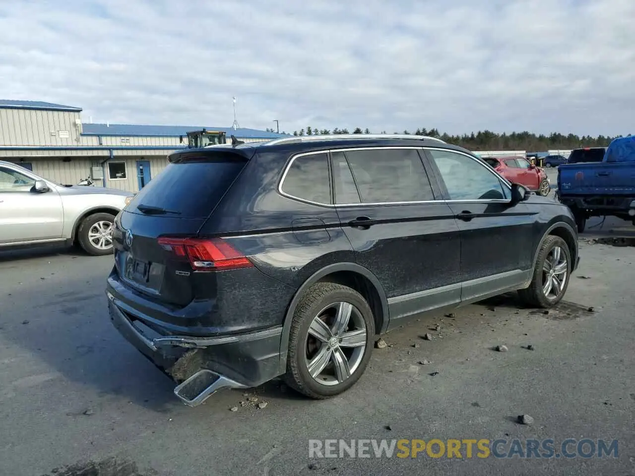 3 Photograph of a damaged car 3VV2B7AX3LM078721 VOLKSWAGEN TIGUAN 2020