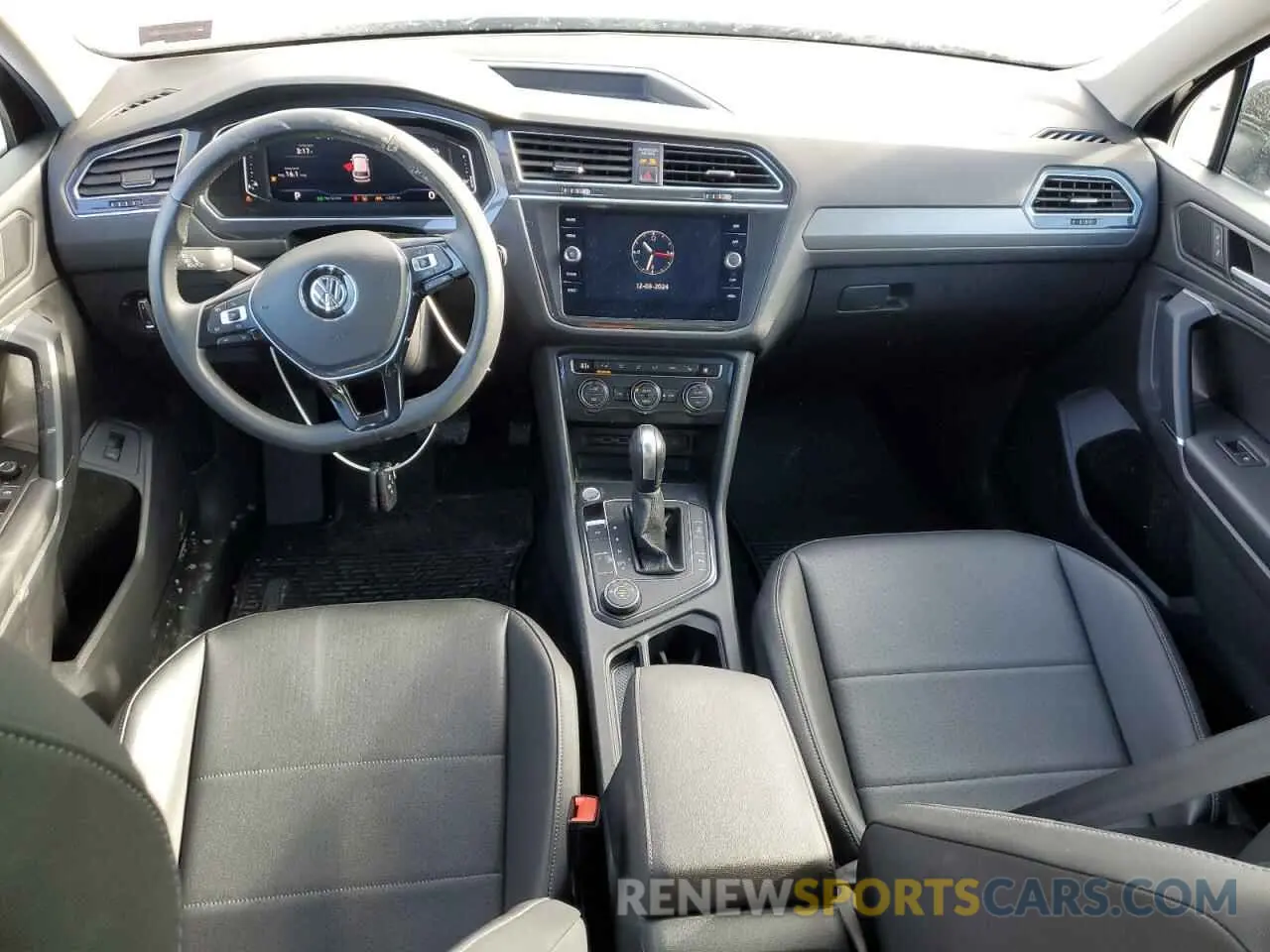 8 Photograph of a damaged car 3VV2B7AX3LM078721 VOLKSWAGEN TIGUAN 2020