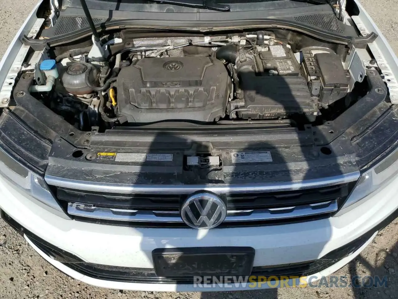 11 Photograph of a damaged car 3VV2B7AX3LM118621 VOLKSWAGEN TIGUAN 2020
